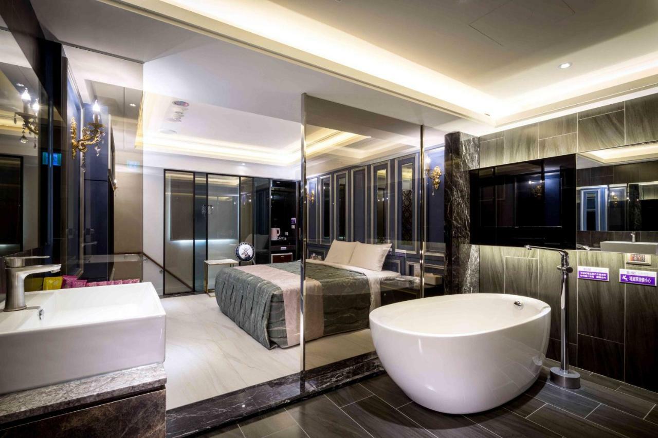 Ouge Motel - Fengshan Kaohsiung Exterior photo