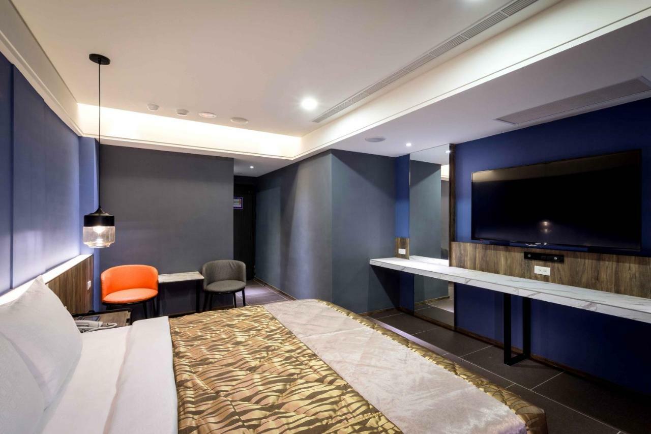 Ouge Motel - Fengshan Kaohsiung Exterior photo